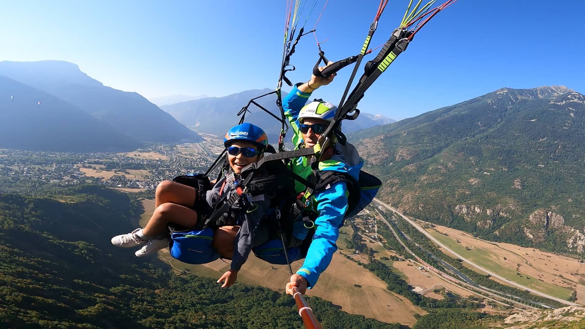 Parapente à Valmeinier sasison estivale 2023