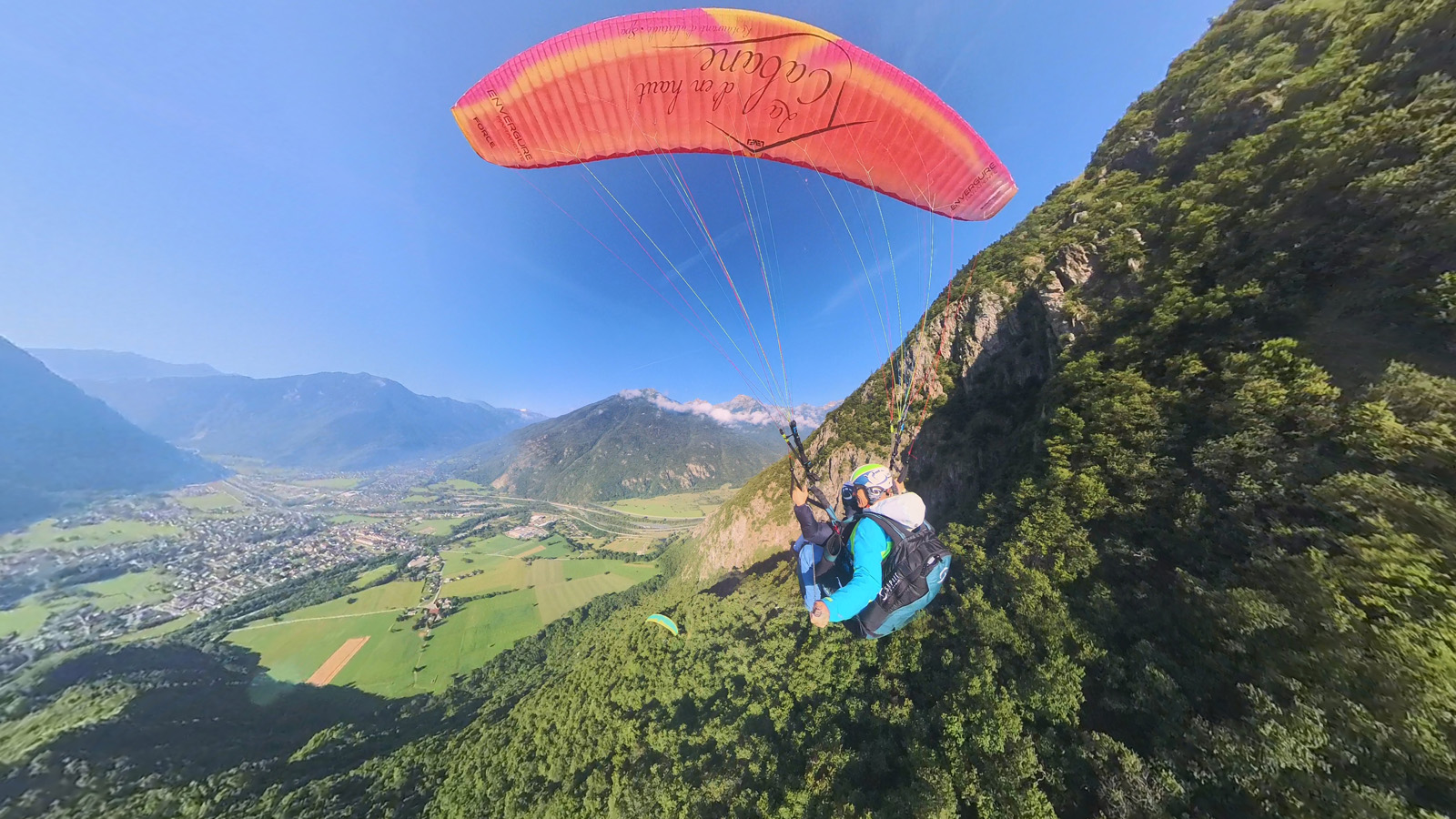 Vol biplace en parapente sur Valmeinier et Valloire