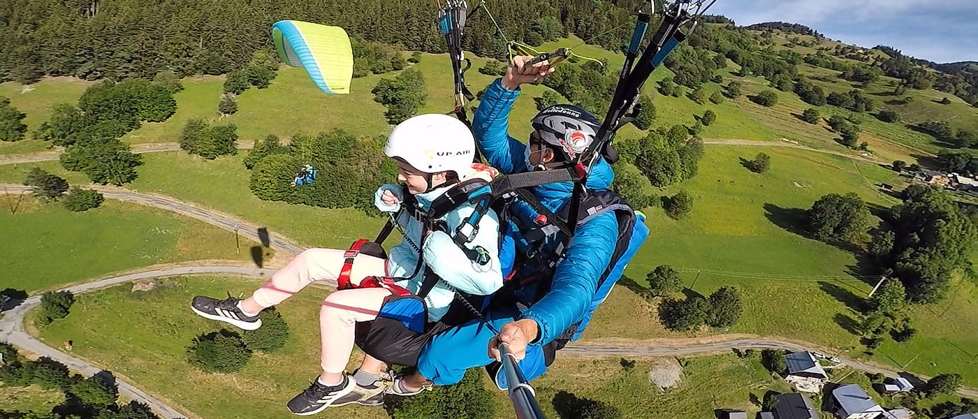 Vue montagne en parapente