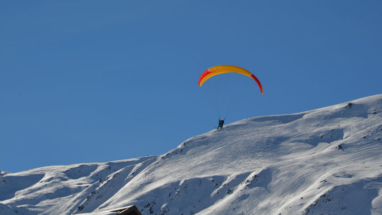 Paragliding flight 