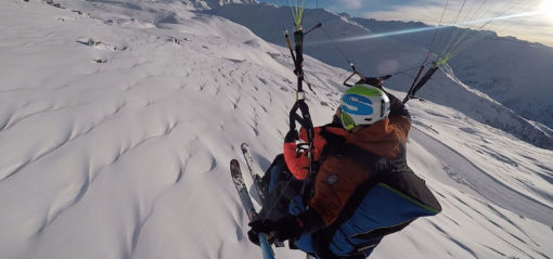 Tandem flight paraglider