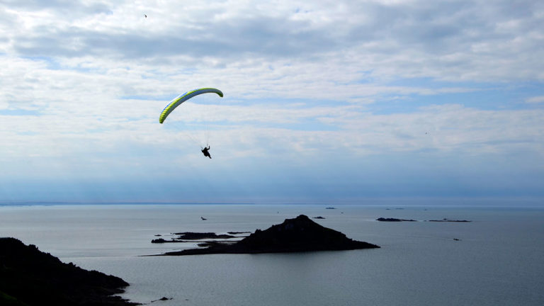 Paragliding in Brittany